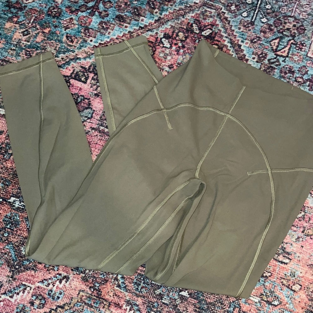 Light green lululemon legging